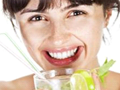 Mojito pedicure! Γνωρίστε τη μαγική συνταγή που μας φτιάχνει!